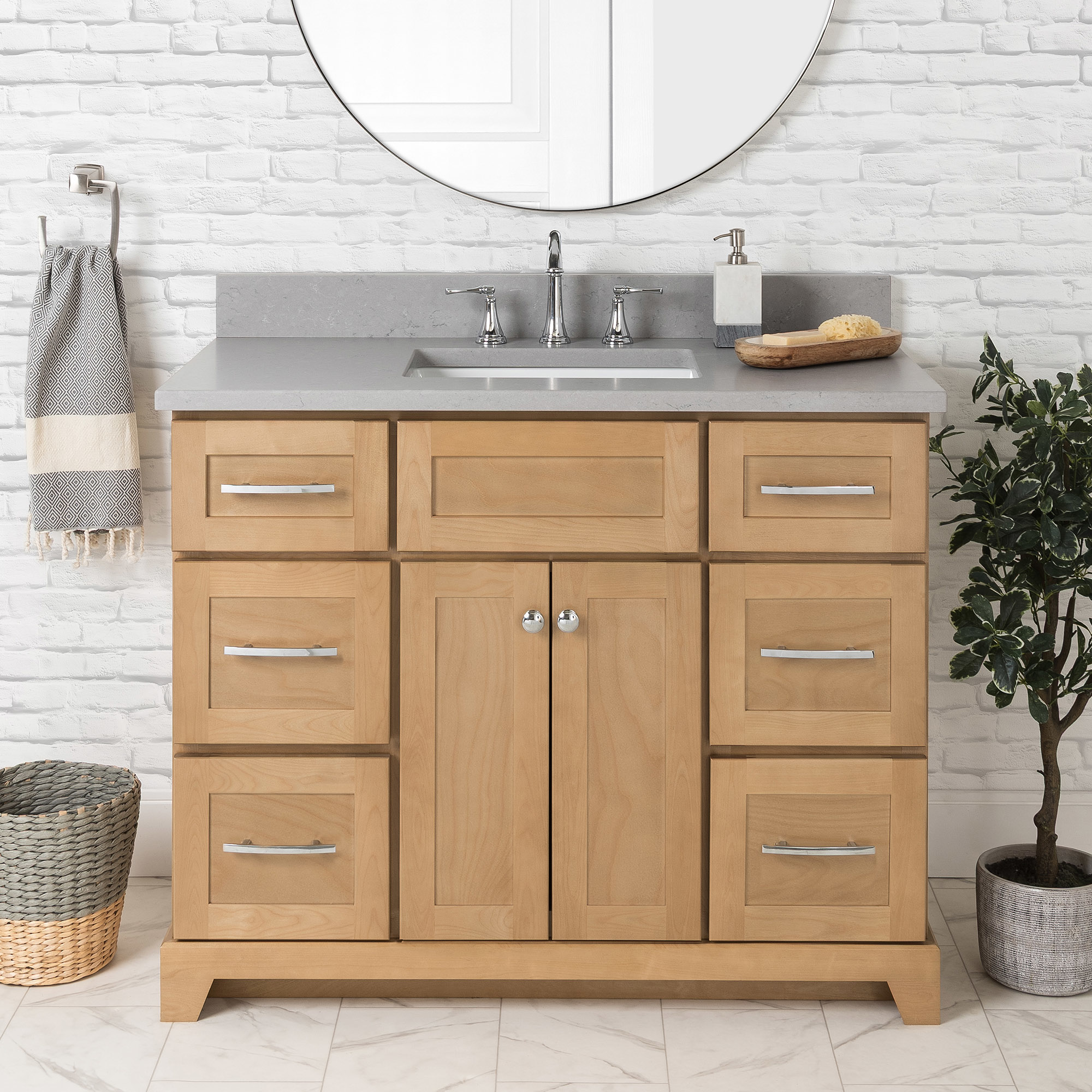 42" Woodlyn (Modern Shaker) Vanity